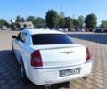 Белый Крайслер 300C, объемом двигателя 2.74 л и пробегом 200 тыс. км за 7999 $, фото 43 на Automoto.ua