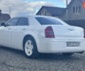 Белый Крайслер 300C, объемом двигателя 3.5 л и пробегом 197 тыс. км за 8300 $, фото 7 на Automoto.ua