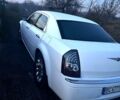 Белый Крайслер 300C, объемом двигателя 2.7 л и пробегом 255 тыс. км за 9000 $, фото 8 на Automoto.ua