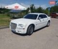 Білий Крайслер 300C, об'ємом двигуна 2.74 л та пробігом 250 тис. км за 7500 $, фото 1 на Automoto.ua