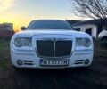 Білий Крайслер 300C, об'ємом двигуна 27 л та пробігом 180 тис. км за 7000 $, фото 1 на Automoto.ua