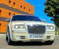 Білий Крайслер 300C, об'ємом двигуна 30 л та пробігом 270 тис. км за 6500 $, фото 1 на Automoto.ua