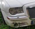 Белый Крайслер 300C, объемом двигателя 2.7 л и пробегом 177 тыс. км за 5682 $, фото 3 на Automoto.ua
