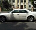 Білий Крайслер 300C, об'ємом двигуна 2.7 л та пробігом 150 тис. км за 9599 $, фото 7 на Automoto.ua