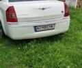 Белый Крайслер 300C, объемом двигателя 2.7 л и пробегом 177 тыс. км за 5682 $, фото 5 на Automoto.ua
