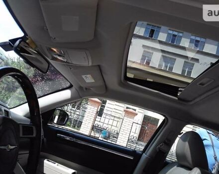 Білий Крайслер 300C, об'ємом двигуна 2.7 л та пробігом 150 тис. км за 9599 $, фото 13 на Automoto.ua