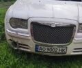 Белый Крайслер 300C, объемом двигателя 2.7 л и пробегом 177 тыс. км за 5575 $, фото 1 на Automoto.ua