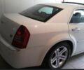 Белый Крайслер 300C, объемом двигателя 2.7 л и пробегом 150 тыс. км за 9685 $, фото 4 на Automoto.ua