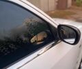 Белый Крайслер 300C, объемом двигателя 2.7 л и пробегом 180 тыс. км за 5500 $, фото 10 на Automoto.ua