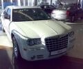 Белый Крайслер 300C, объемом двигателя 2.7 л и пробегом 150 тыс. км за 9196 $, фото 1 на Automoto.ua