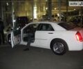 Білий Крайслер 300C, об'ємом двигуна 2.7 л та пробігом 150 тис. км за 9599 $, фото 5 на Automoto.ua