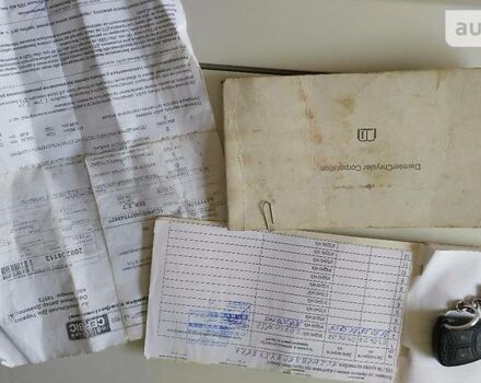 Білий Крайслер 300C, об'ємом двигуна 2.7 л та пробігом 150 тис. км за 9599 $, фото 20 на Automoto.ua