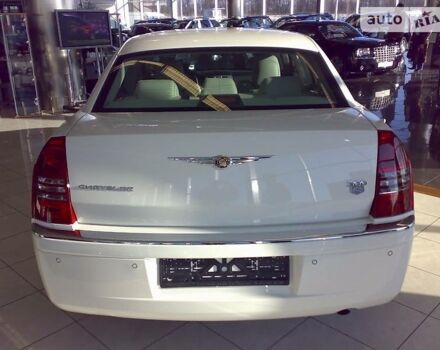 Білий Крайслер 300C, об'ємом двигуна 2.7 л та пробігом 150 тис. км за 9599 $, фото 3 на Automoto.ua