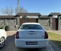 Білий Крайслер 300C, об'ємом двигуна 3.5 л та пробігом 250 тис. км за 8861 $, фото 4 на Automoto.ua