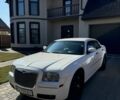 Білий Крайслер 300C, об'ємом двигуна 3.5 л та пробігом 238 тис. км за 9800 $, фото 1 на Automoto.ua