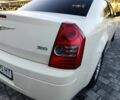 Крайслер 300C 2008 в Дрогобыче на Automoto.ua Белый Крайслер 300C, объемом двигателя 2.7 л и пробегом 276 тыс. км за 5750 $, фото 4 на Automoto.ua