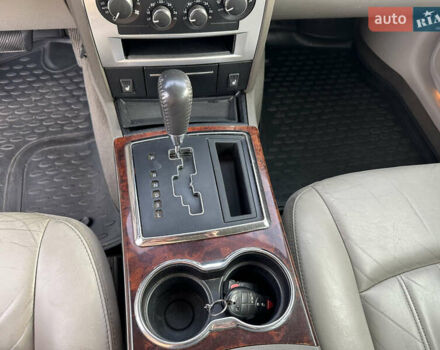Білий Крайслер 300C, об'ємом двигуна 2.74 л та пробігом 121 тис. км за 6900 $, фото 18 на Automoto.ua