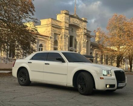 Крайслер 300C 2008 в Звенигородка на Automoto.ua Белый Крайслер 300C, объемом двигателя 3.5 л и пробегом 180 тыс. км за 8700 $, фото 1 на Automoto.ua