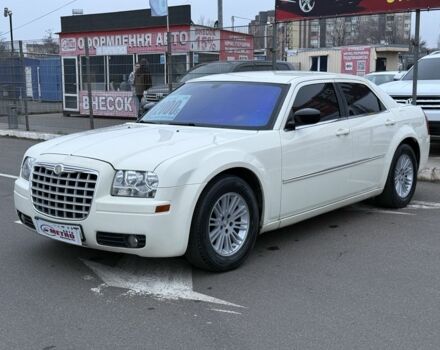 Білий Крайслер 300C, об'ємом двигуна 2.7 л та пробігом 190 тис. км за 6400 $, фото 2 на Automoto.ua