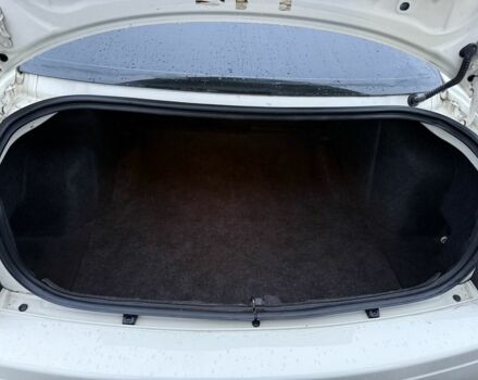 Білий Крайслер 300C, об'ємом двигуна 2.7 л та пробігом 190 тис. км за 6400 $, фото 13 на Automoto.ua