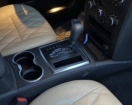 Білий Крайслер 300C, об'ємом двигуна 2.7 л та пробігом 190 тис. км за 6400 $, фото 7 на Automoto.ua