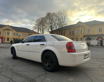 Крайслер 300C 2008 в Звенигородка на Automoto.ua Белый Крайслер 300C, объемом двигателя 3.5 л и пробегом 180 тыс. км за 8700 $, фото 3 на Automoto.ua