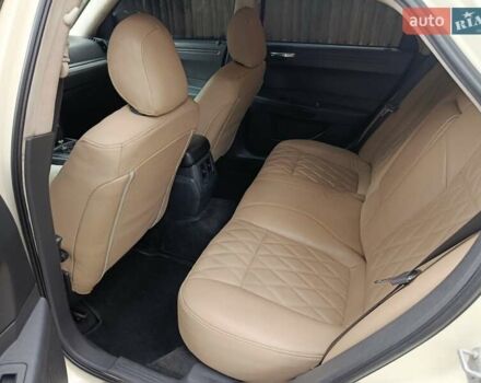 Білий Крайслер 300C, об'ємом двигуна 2.7 л та пробігом 320 тис. км за 5999 $, фото 1 на Automoto.ua