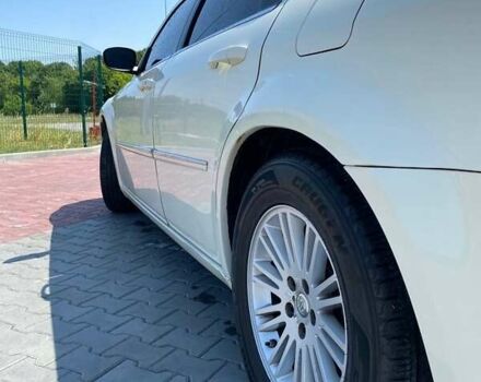 Белый Крайслер 300C, объемом двигателя 2.7 л и пробегом 180 тыс. км за 7240 $, фото 15 на Automoto.ua