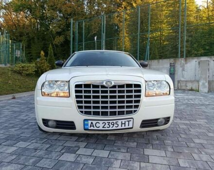 Крайслер 300C 2008 в Дрогобыче на Automoto.ua Белый Крайслер 300C, объемом двигателя 2.7 л и пробегом 276 тыс. км за 5750 $, фото 1 на Automoto.ua