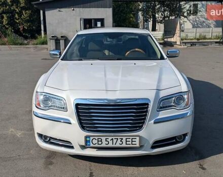 Белый Крайслер 300C, объемом двигателя 3.6 л и пробегом 140 тыс. км за 11300 $, фото 18 на Automoto.ua