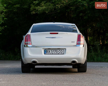 Білий Крайслер 300C, об'ємом двигуна 3.6 л та пробігом 232 тис. км за 14300 $, фото 14 на Automoto.ua