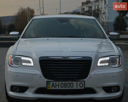 Белый Крайслер 300C, объемом двигателя 3.6 л и пробегом 202 тыс. км за 12999 $, фото 11 на Automoto.ua