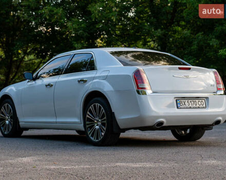 Білий Крайслер 300C, об'ємом двигуна 3.6 л та пробігом 232 тис. км за 14300 $, фото 12 на Automoto.ua