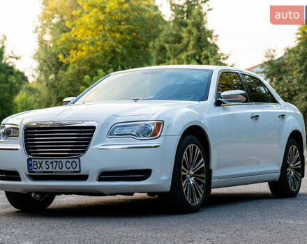 Білий Крайслер 300C, об'ємом двигуна 3.6 л та пробігом 232 тис. км за 14300 $, фото 1 на Automoto.ua
