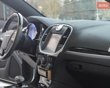 Белый Крайслер 300C, объемом двигателя 3.6 л и пробегом 202 тыс. км за 12999 $, фото 8 на Automoto.ua