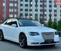 Белый Крайслер 300C, объемом двигателя 3.6 л и пробегом 168 тыс. км за 14900 $, фото 2 на Automoto.ua
