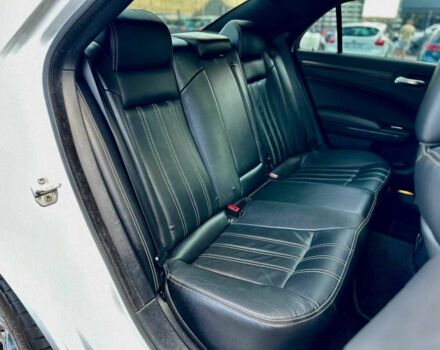 Білий Крайслер 300C, об'ємом двигуна 3.6 л та пробігом 168 тис. км за 14900 $, фото 15 на Automoto.ua