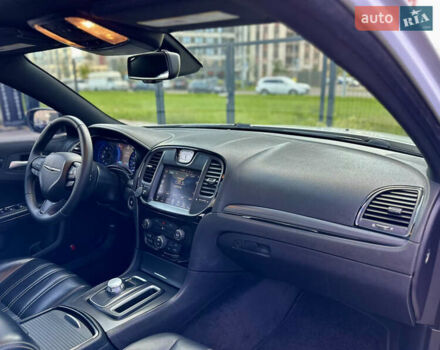Белый Крайслер 300C, объемом двигателя 3.6 л и пробегом 168 тыс. км за 14900 $, фото 32 на Automoto.ua