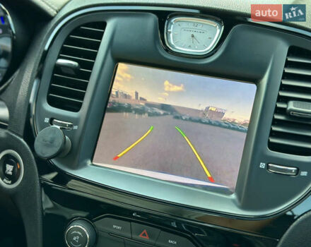 Белый Крайслер 300C, объемом двигателя 3.6 л и пробегом 168 тыс. км за 14900 $, фото 30 на Automoto.ua
