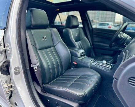 Білий Крайслер 300C, об'ємом двигуна 3.6 л та пробігом 168 тис. км за 14900 $, фото 12 на Automoto.ua