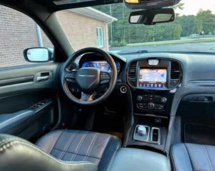 Белый Крайслер 300C, объемом двигателя 3.6 л и пробегом 71 тыс. км за 8600 $, фото 8 на Automoto.ua