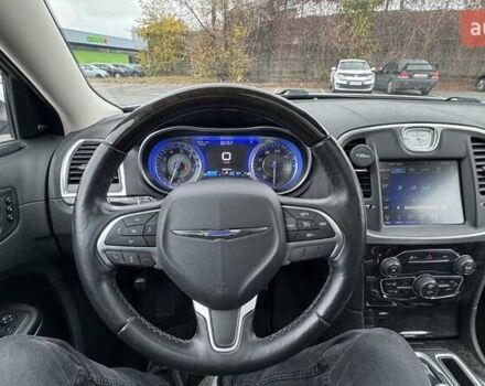 Белый Крайслер 300C, объемом двигателя 3.6 л и пробегом 165 тыс. км за 16800 $, фото 35 на Automoto.ua