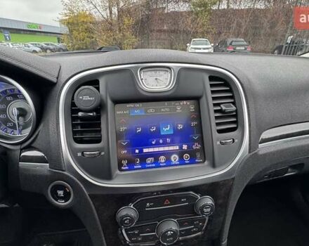 Белый Крайслер 300C, объемом двигателя 3.6 л и пробегом 165 тыс. км за 16800 $, фото 37 на Automoto.ua