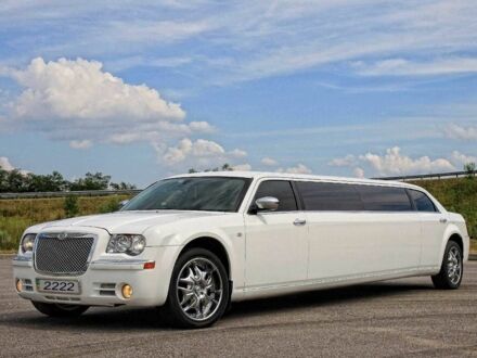 Крайслер 300C 2004 в Белой Церкве на Automoto.ua Белый Крайслер 300C, объемом двигателя 5.7 л и пробегом 271 тыс. км за 10000 $, фото 1 на Automoto.ua