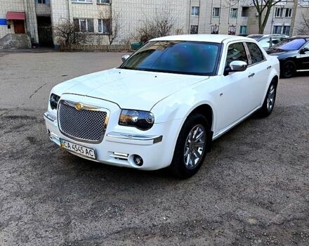 Білий Крайслер 300C, об'ємом двигуна 2.7 л та пробігом 130 тис. км за 7300 $, фото 1 на Automoto.ua