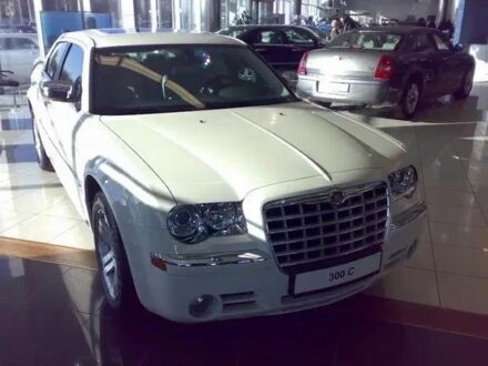 Белый Крайслер 300C, объемом двигателя 2.7 л и пробегом 150 тыс. км за 9685 $, фото 1 на Automoto.ua