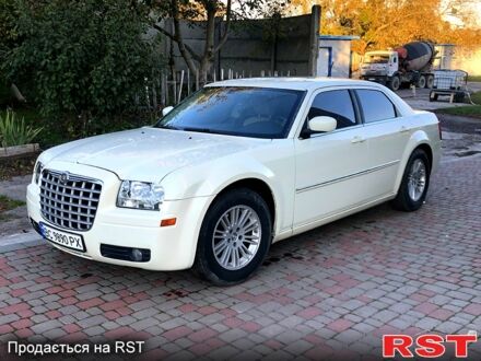 Крайслер 300C 2008 в Червонограде на Automoto.ua Белый Крайслер 300C, объемом двигателя 2.7 л и пробегом 200 тыс. км за 5100 $, фото 1 на Automoto.ua