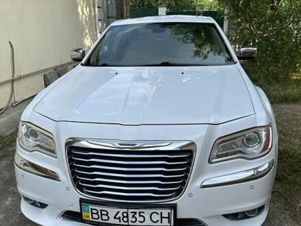Крайслер 300C 2011 у Києві на Automoto.ua Білий Крайслер 300C, об'ємом двигуна 3 л та пробігом 140 тис. км за 15000 $, фото 1 на Automoto.ua