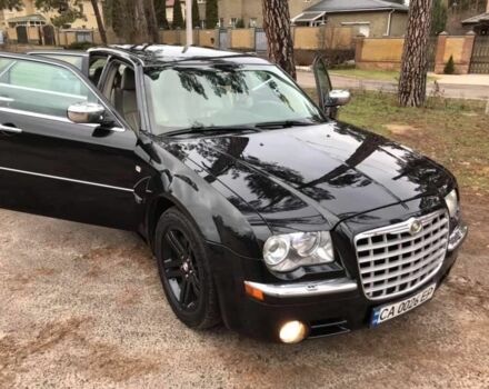 Черный Крайслер 300C, объемом двигателя 2.7 л и пробегом 280 тыс. км за 8700 $, фото 6 на Automoto.ua