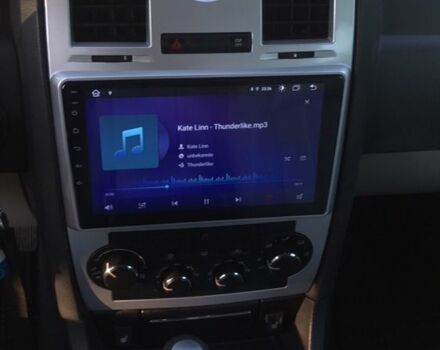 Черный Крайслер 300C, объемом двигателя 2.7 л и пробегом 280 тыс. км за 8700 $, фото 1 на Automoto.ua